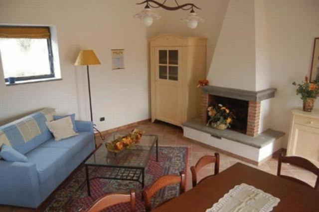 Flegrea House Aparthotel ปอซซุออลี ภายนอก รูปภาพ