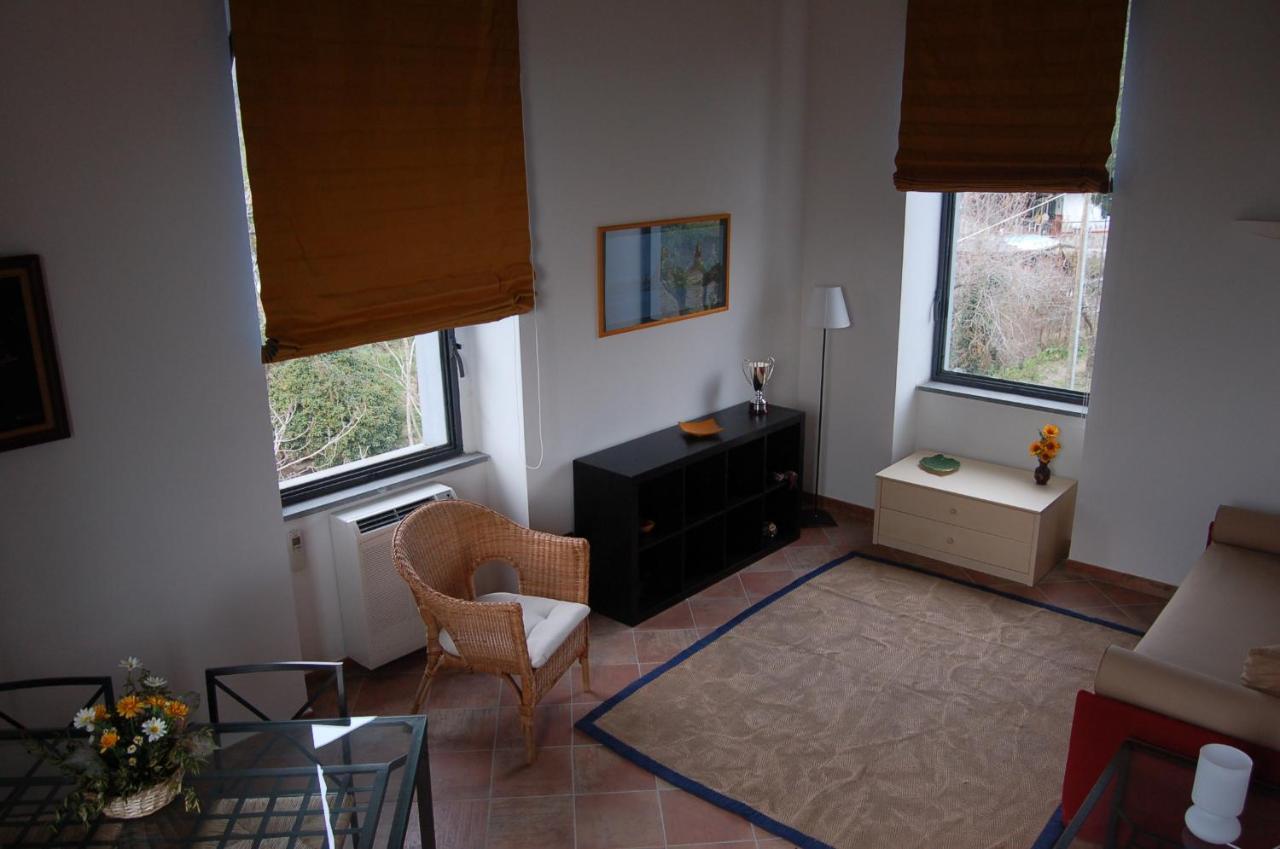 Flegrea House Aparthotel ปอซซุออลี ภายนอก รูปภาพ