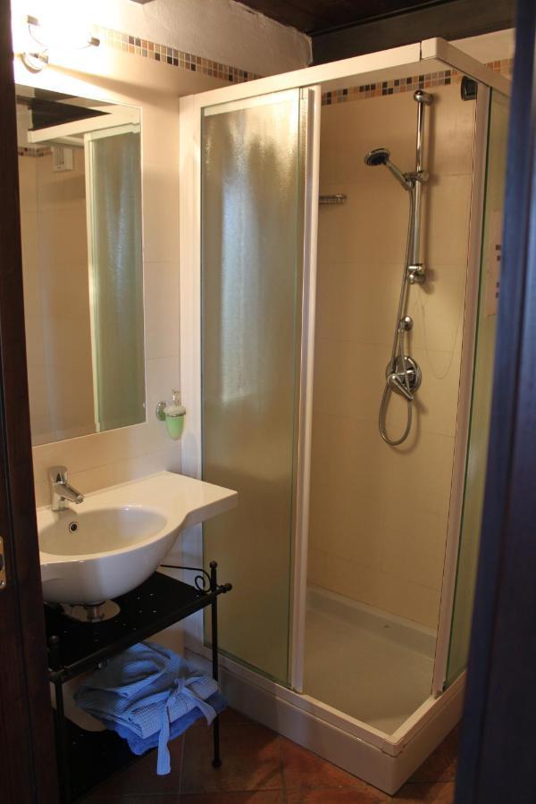 Flegrea House Aparthotel ปอซซุออลี ภายนอก รูปภาพ
