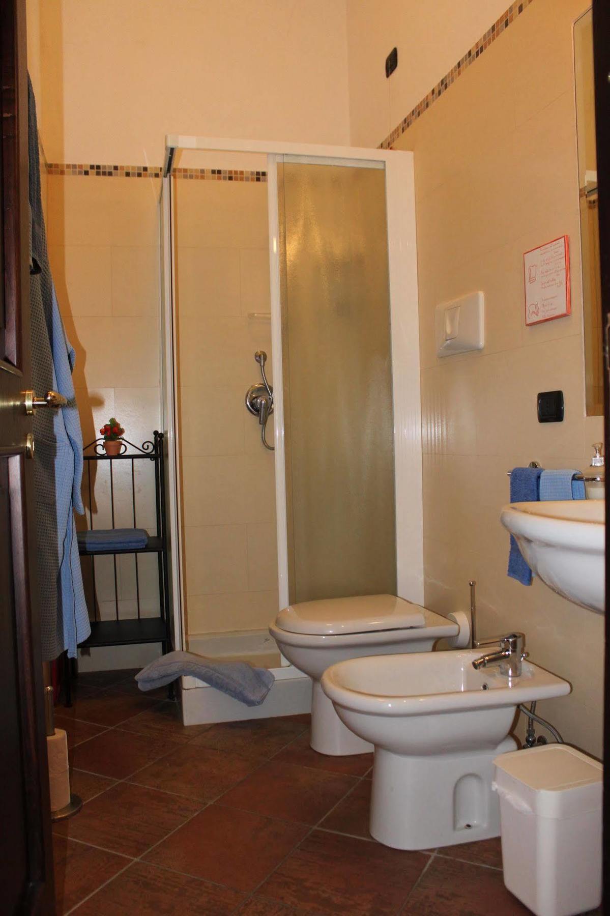 Flegrea House Aparthotel ปอซซุออลี ภายนอก รูปภาพ